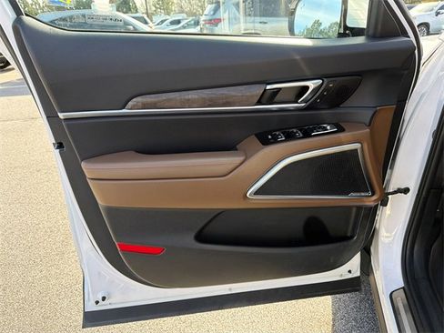 Used 2022 Kia Telluride SX w/ SX Prestige Package image 10
