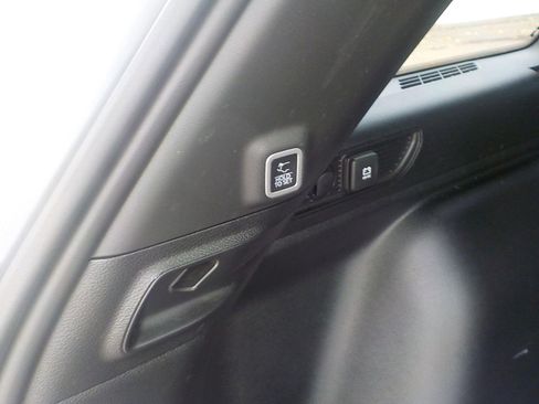 Used 2023 Jeep Grand Cherokee Altitude image 13