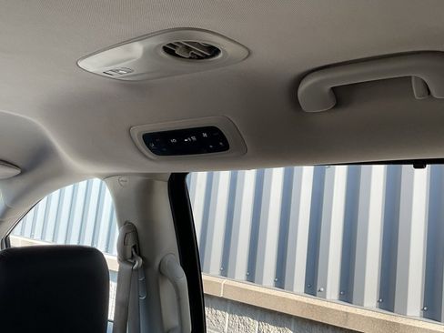 Used 2020 Chrysler Pacifica Touring-L Plus image 20