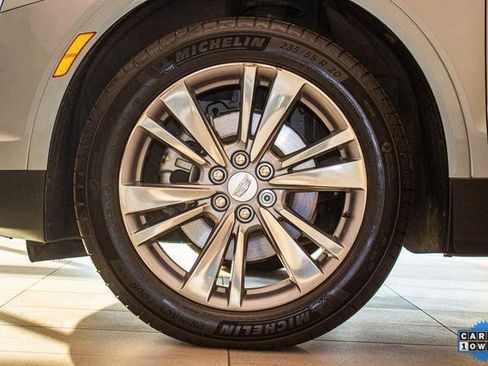 Used 2025 Cadillac XT5 Premium Luxury image 9