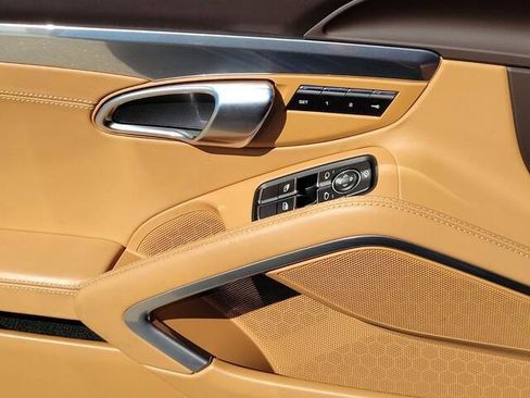 Used 2024 Porsche 718 Cayman image 21