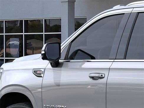 New 2026 GMC Yukon XL Elevation image 12