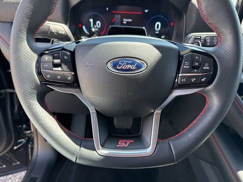 Used 2025 Ford Explorer ST AWD/4WD image 18