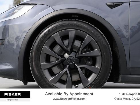 Used 2022 Tesla Model X image 4