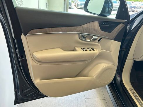 Used 2023 Volvo XC90 B6 Plus w/ Protection Package AWD/4WD image 15