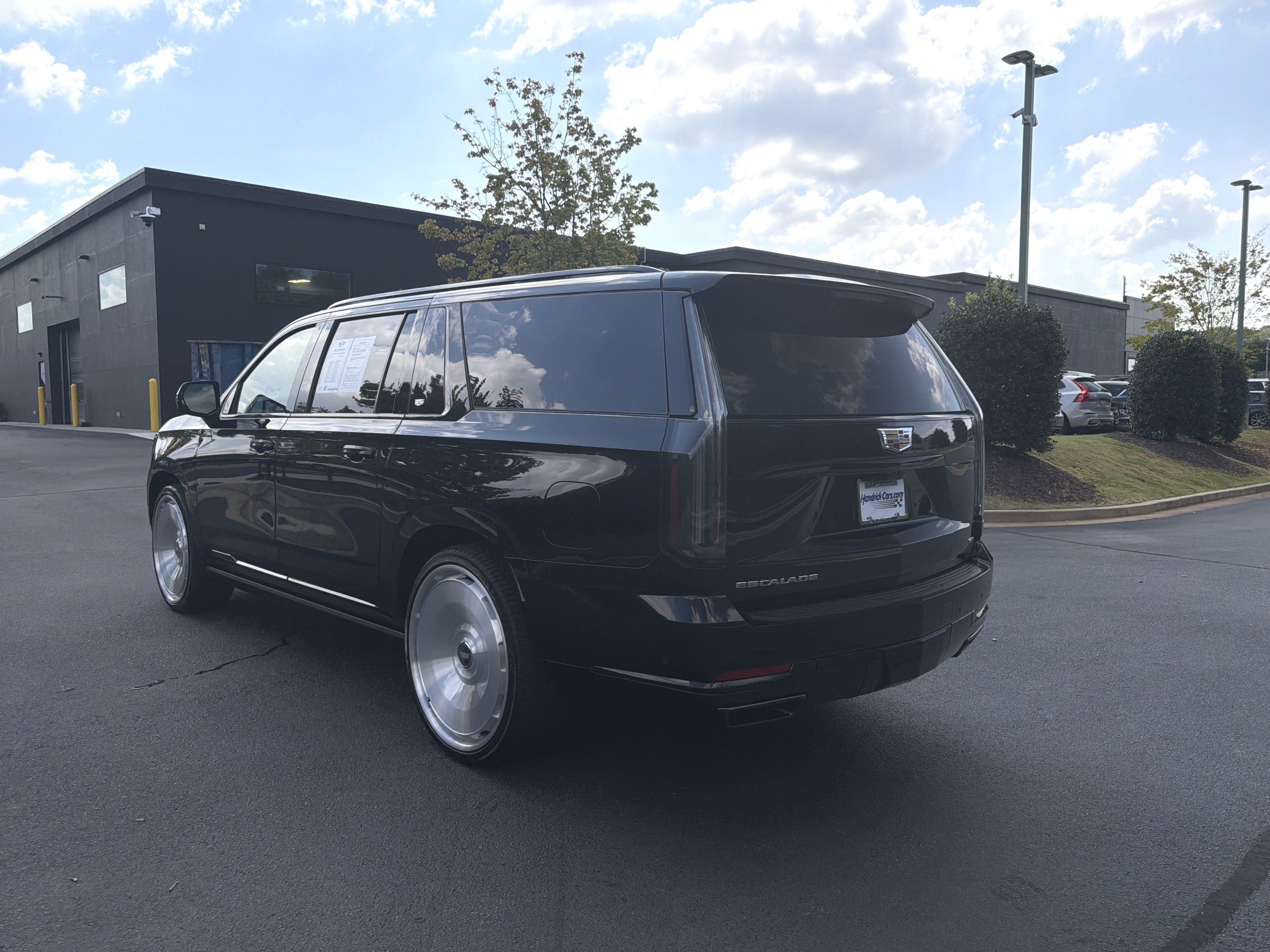 Used 2026 Cadillac Escalade ESV Sport AWD/4WD image 16