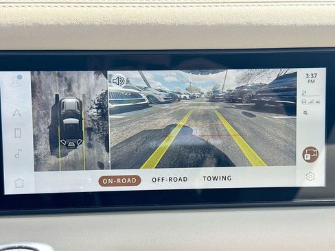 Used 2023 Land Rover Defender 90 X-Dynamic SE image 15