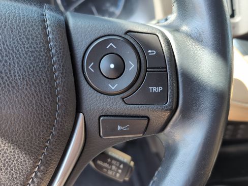 Used 2018 Toyota RAV4 Limited w/ Advanced Technology Package image 20