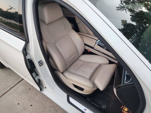Used 2012 BMW 750Li w/ Driver Assistance Pkg RWD image 15
