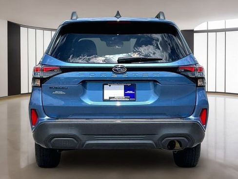 Used 2025 Subaru Forester Premium w/ Convenience Package #1 AWD/4WD image 5