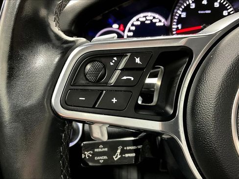 Used 2018 Porsche Panamera 4S image 24