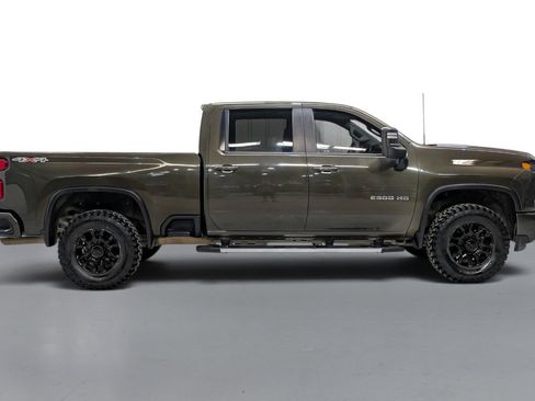 Used 2022 Chevrolet Silverado 2500 LT w/ Convenience Package AWD/4WD image 6
