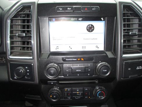 Used 2016 Ford F150 XLT w/ Equipment Group 302A Luxury image 12