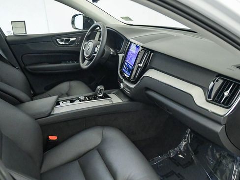 Certified 2025 Volvo XC60 B5 Plus AWD/4WD image 16
