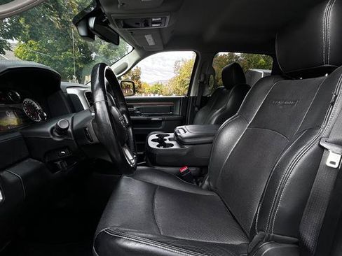 Used 2017 RAM 1500 Laramie image 11