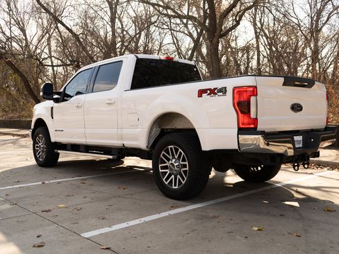 Used 2019 Ford F250 Lariat w/ Lariat Ultimate Package image 7