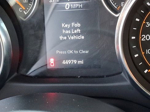 Used 2023 Jeep Gladiator Sport AWD/4WD image 22