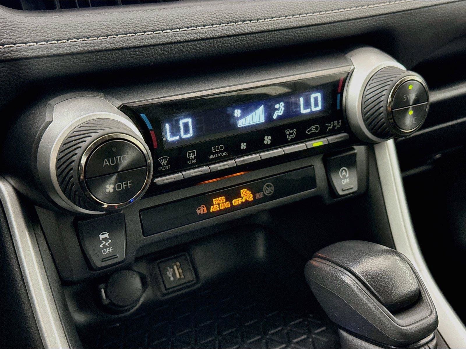 Certified 2025 Toyota RAV4 XLE FWD image 24
