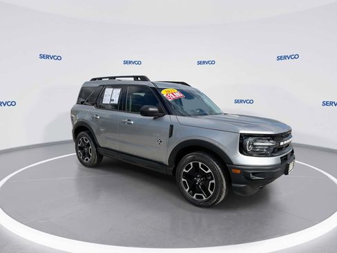 Used 2023 Ford Bronco Sport Outer Banks w/ Tech Package AWD/4WD image 2