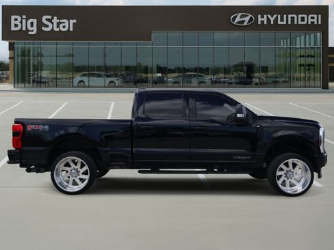 Used 2024 Ford F250 XLT w/ XLT Premium Package image 5