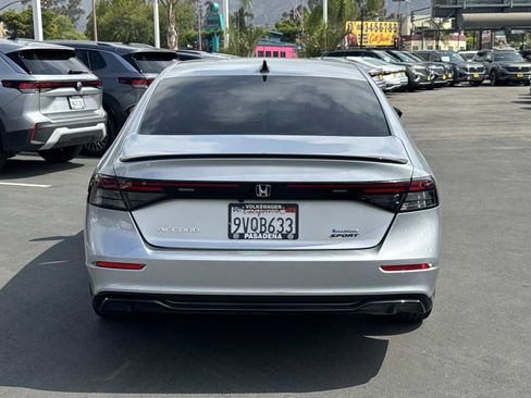 Used 2025 Honda Accord Sport image 4