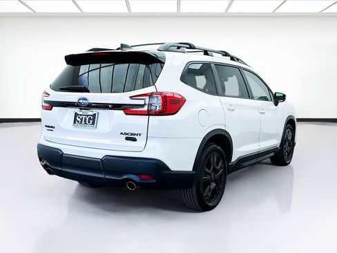 Used 2023 Subaru Ascent Onyx Edition image 4