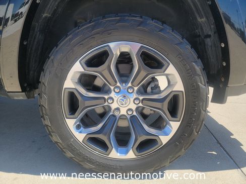 Used 2022 RAM 1500 Limited image 32