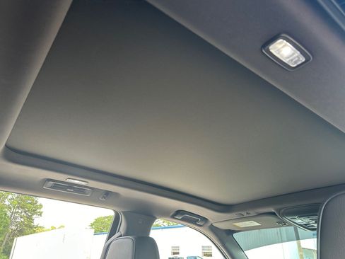 Used 2022 GMC Yukon Denali RWD image 23