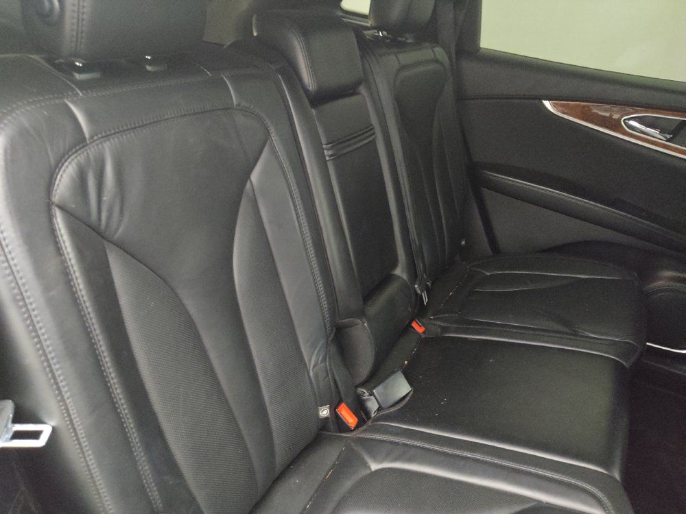 Used 2017 Lincoln MKX Select w/ Lincoln MKX Climate Package FWD image 19