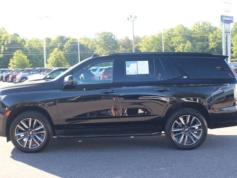 Used 2021 Cadillac Escalade Sport w/ Heavy-Duty Trailer Package AWD/4WD image 4
