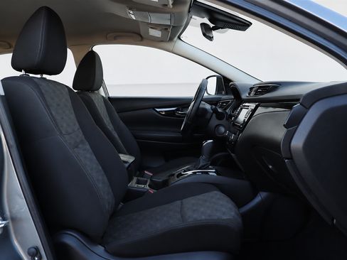 Used 2021 Nissan Rogue Sport SV FWD image 21