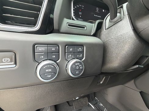 Used 2024 GMC Sierra 2500 Denali AWD/4WD image 20