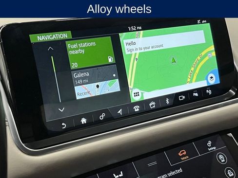 Used 2018 Land Rover Range Rover Velar R-Dynamic HSE image 28