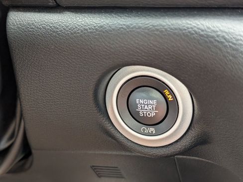 Used 2019 Chrysler Pacifica Touring-L w/ S Appearance Package FWD image 21