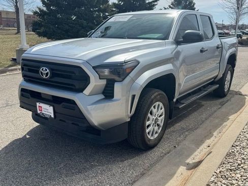 Certified 2024 Toyota Tacoma SR image 31