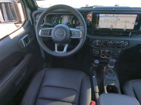 New 2024 Jeep Wrangler Unlimited Sahara w/ Technology Group image 16