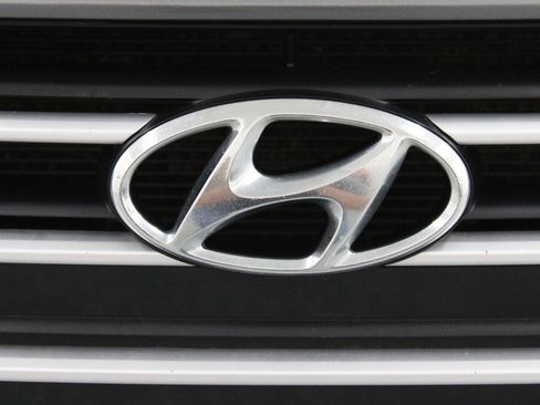 Used 2018 Hyundai Elantra Value Edition FWD image 30