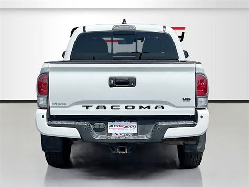 Used 2020 Toyota Tacoma TRD Sport image 6
