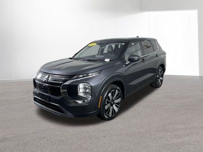Used 2025 Mitsubishi Outlander SE