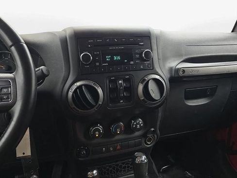 Used 2017 Jeep Wrangler Unlimited Sport w/ Quick Order Package 24S AWD/4WD image 19