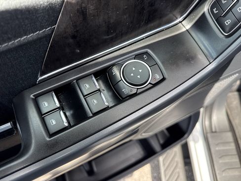 Used 2022 Ford F150 Lariat AWD/4WD image 14