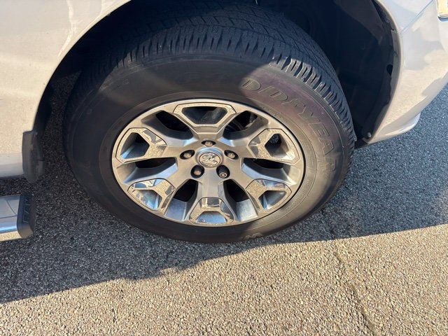 Used 2015 RAM 1500 Limited AWD/4WD image 5