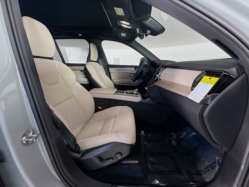 New 2026 Volvo XC90 B5 Plus w/ Protection Package AWD/4WD image 30