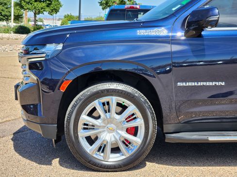 Used 2021 Chevrolet Suburban High Country AWD/4WD image 7