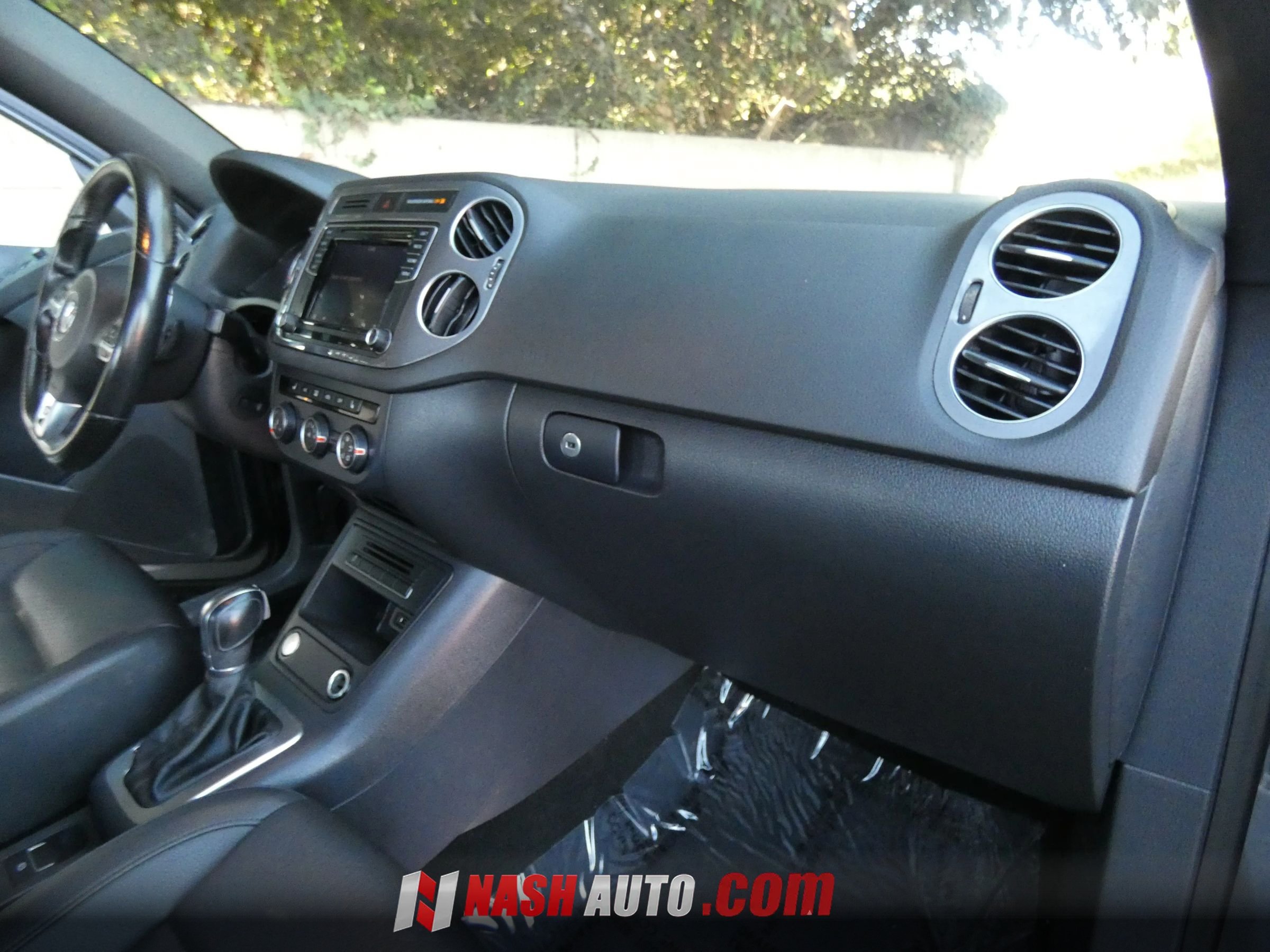 Used 2016 Volkswagen Tiguan R-Line FWD image 33