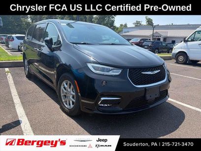 Certified 2025 Chrysler Pacifica Select