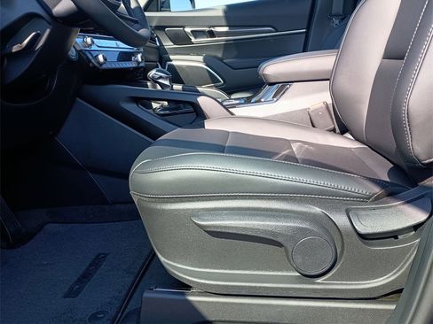 New 2025 Kia Telluride LX image 18