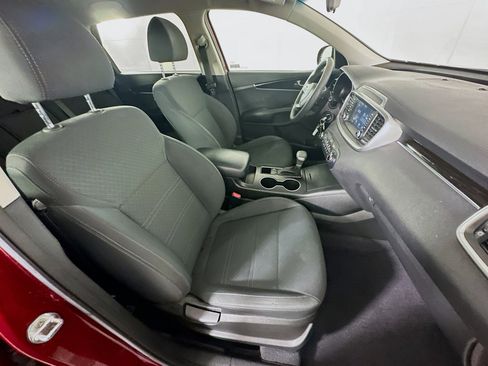 Used 2020 Kia Sorento LX image 29