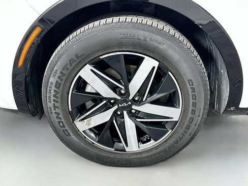 Used 2022 Kia Sorento S FWD image 32