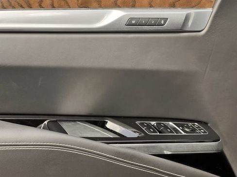New 2026 Cadillac Escalade Platinum Sport w/ LPO, ONYX Package AWD/4WD image 20